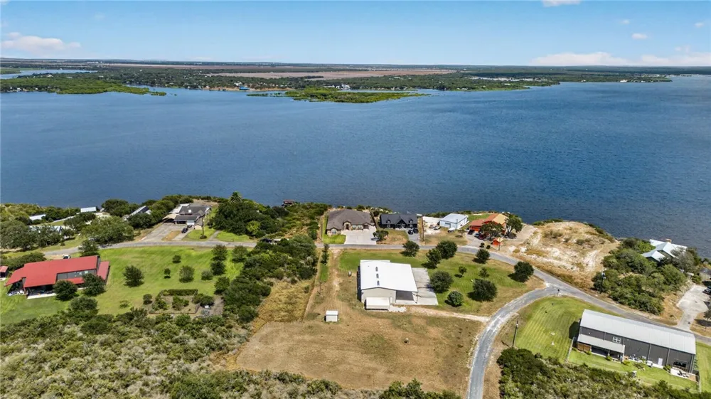561 Carmel Drive Sandia, TX 78383