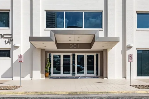 901 Upper Broadway Street #201