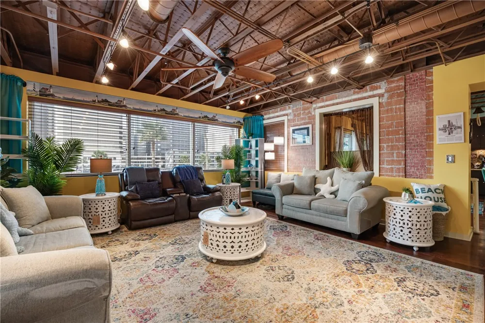 901 Upper Broadway Street #201 Corpus Christi, TX 78401
