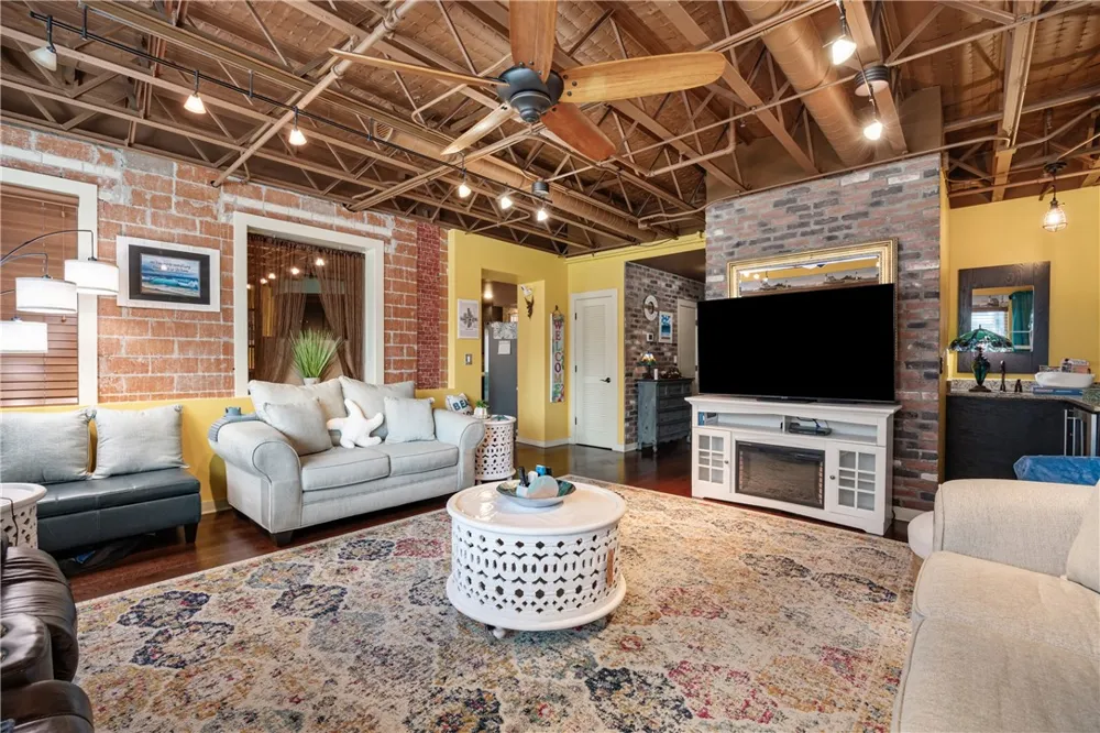 901 Upper Broadway Street #201 Corpus Christi, TX 78401