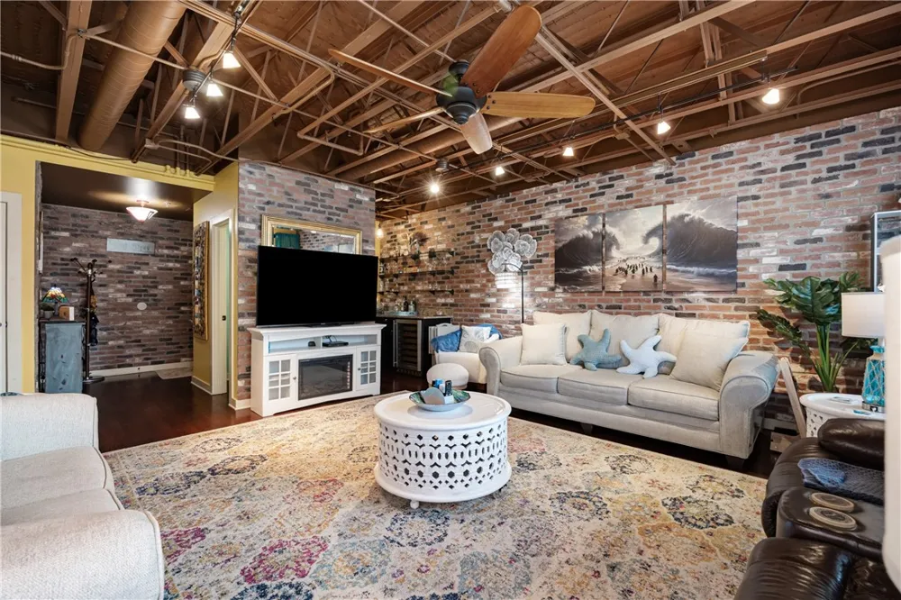 901 Upper Broadway Street #201 Corpus Christi, TX 78401