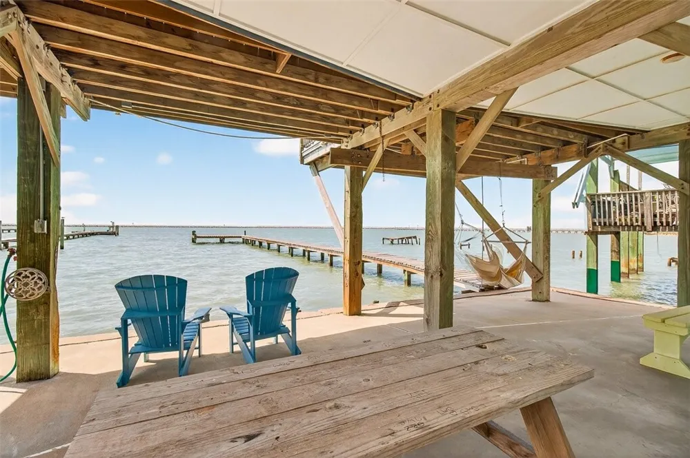 1012 Bayshore Ingleside on the Bay, TX 78362