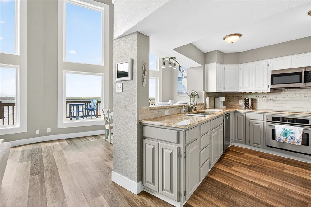 1012 Bayshore Ingleside on the Bay, TX 78362