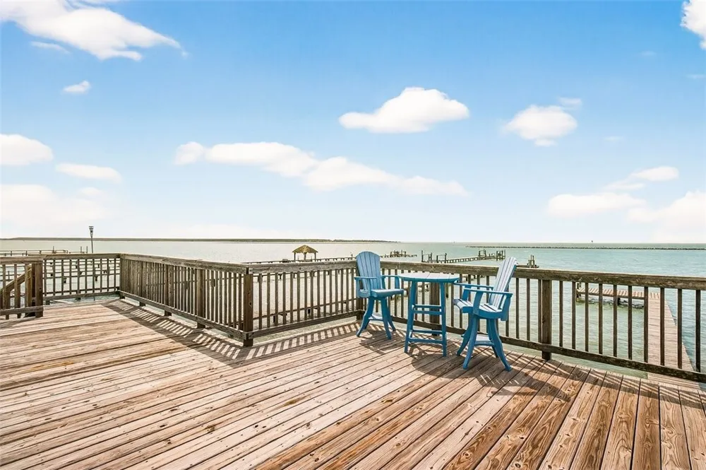 1012 Bayshore Ingleside on the Bay, TX 78362