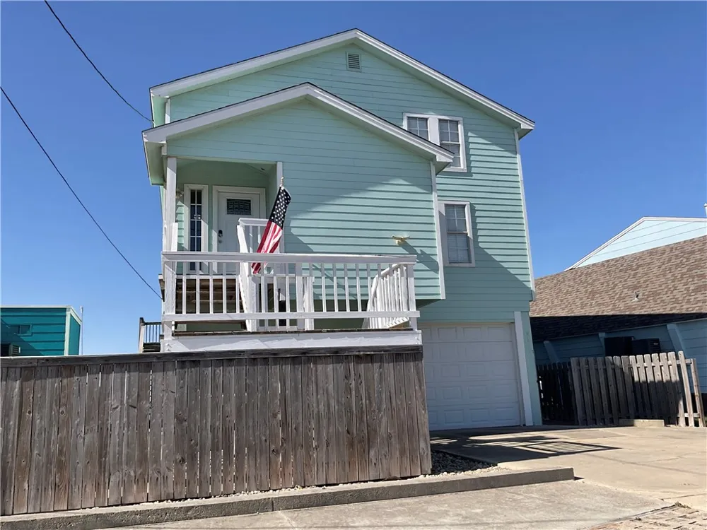 1012 Bayshore Ingleside on the Bay, TX 78362