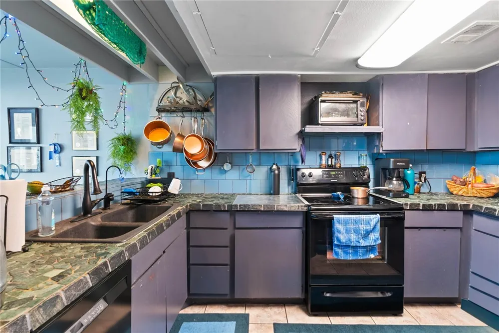3402 Ocean Drive #5 Corpus Christi, TX 78411