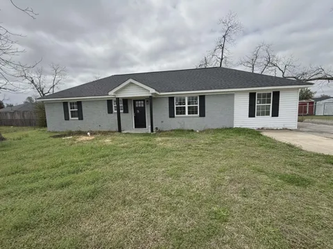 938 Quaker Road Drive