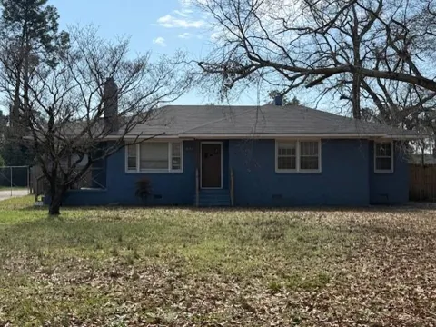 2730 Lakewood Drive