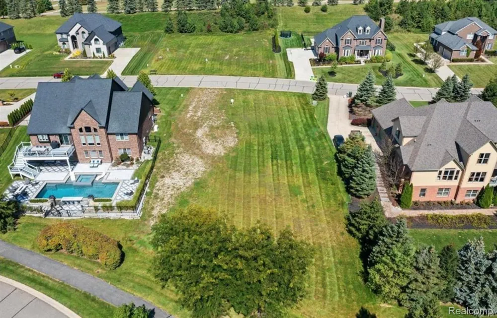 10539 Stoney Point Drive Green Oak Township, MI 48178