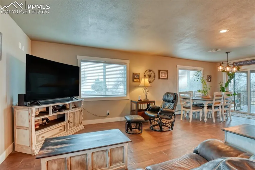 855 Marilyn Drive Penrose, CO 81240