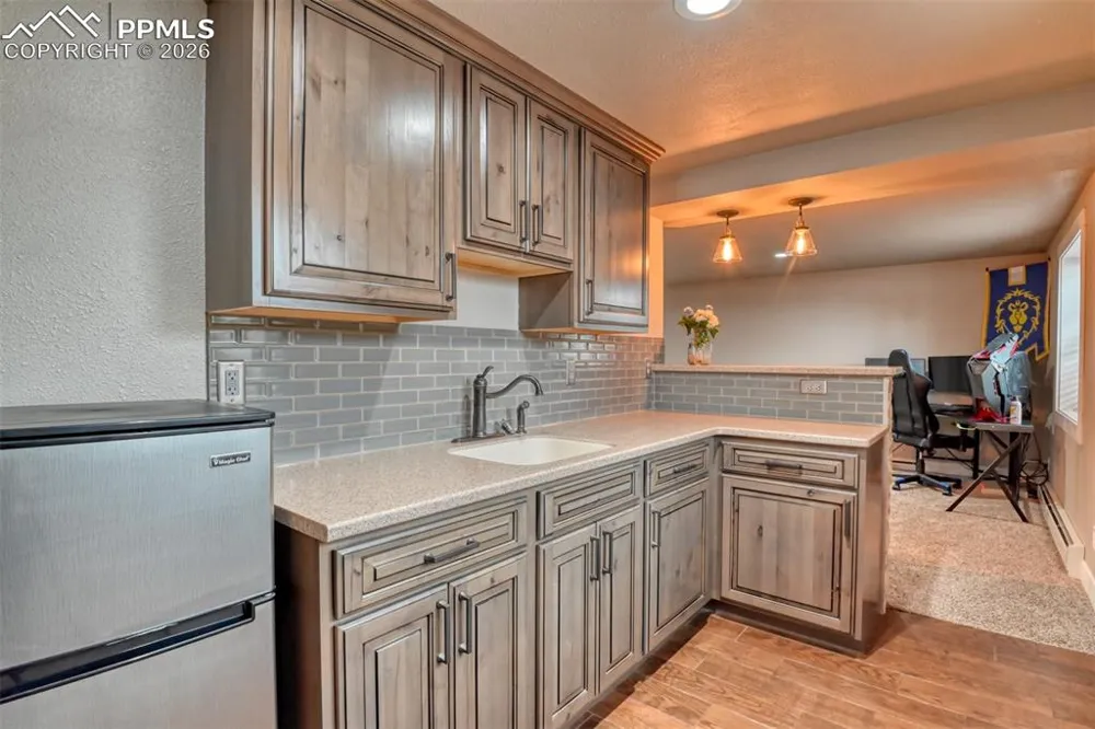 855 Marilyn Drive Penrose, CO 81240