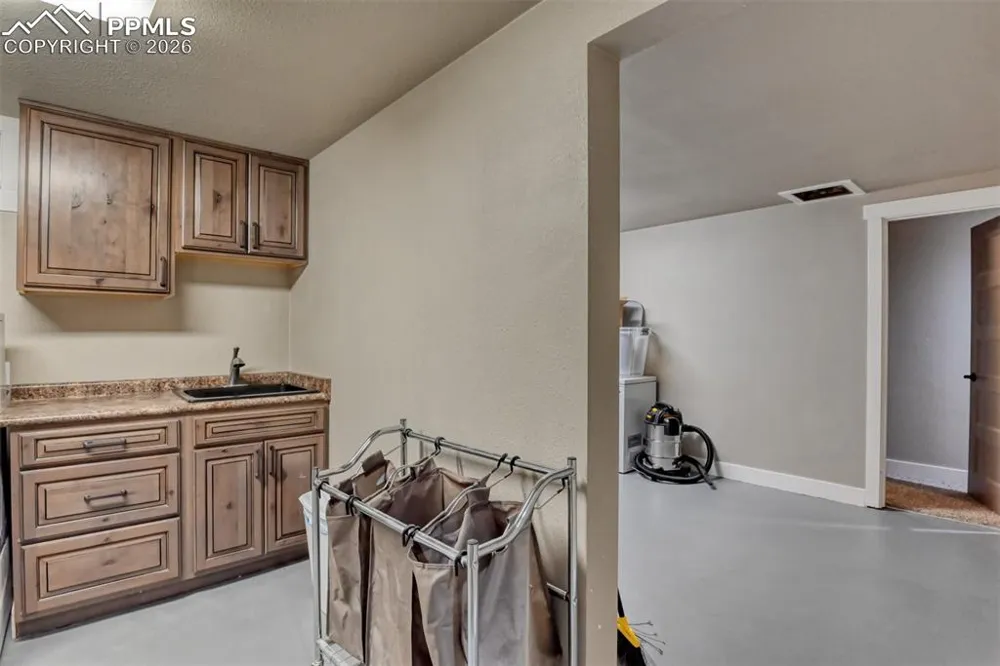 855 Marilyn Drive Penrose, CO 81240