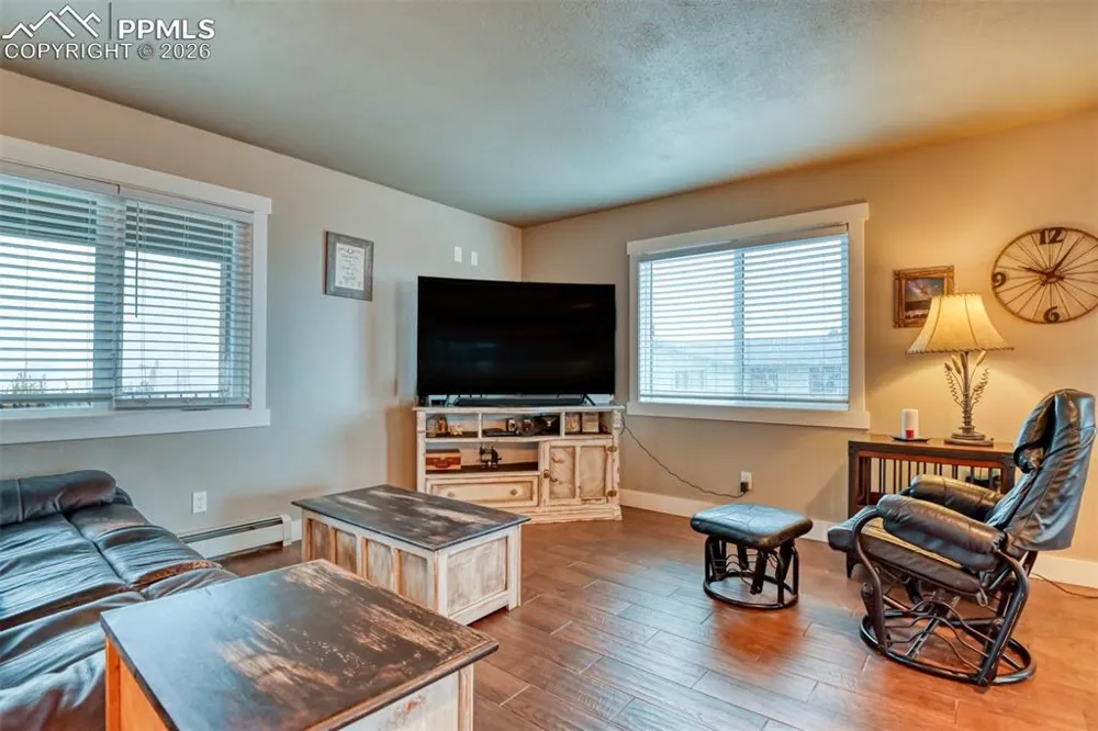 855 Marilyn Drive Penrose, CO 81240