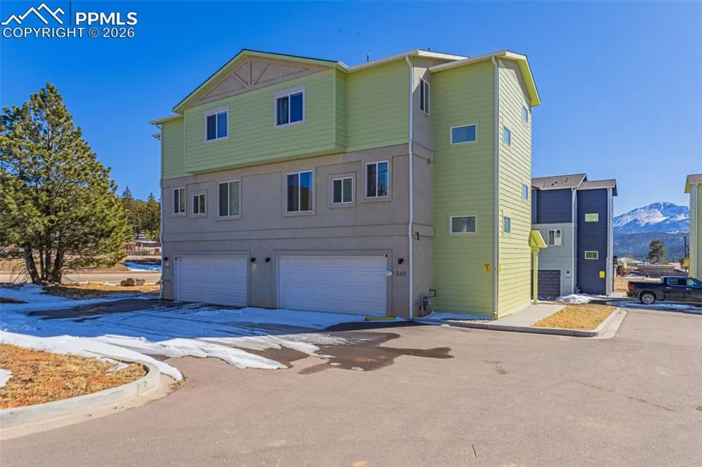 560 E Grace Avenue Woodland Park, CO 80863
