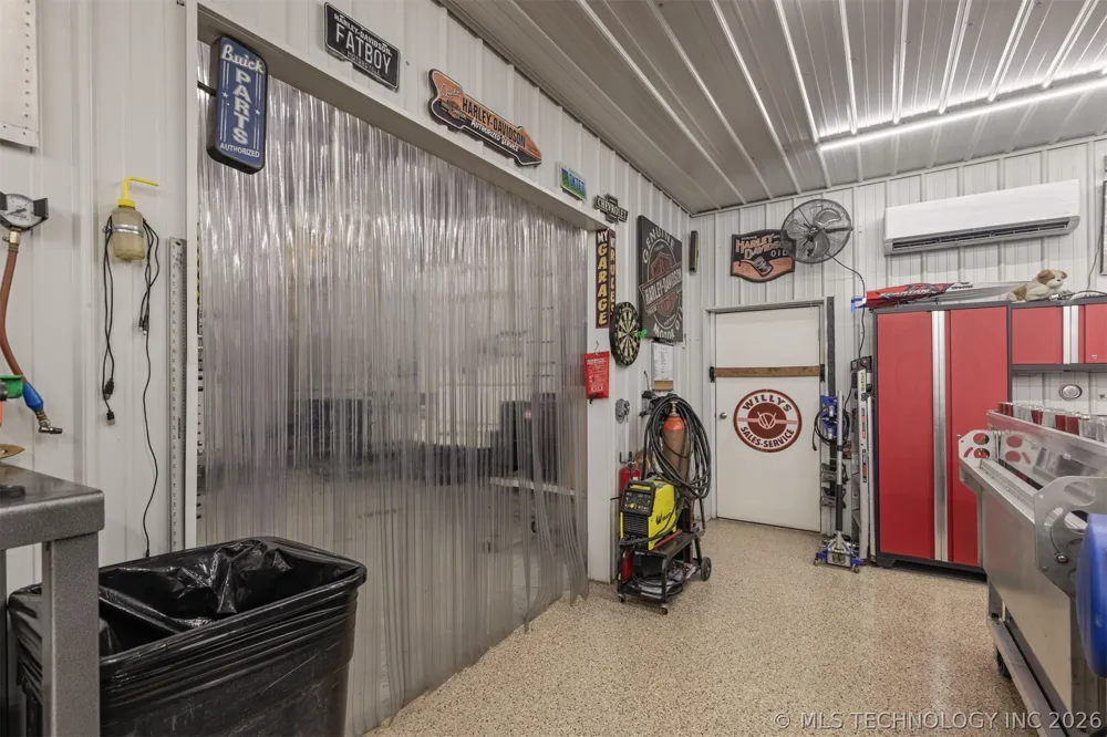 23800 E 720 ROAD Wagoner, OK 74467