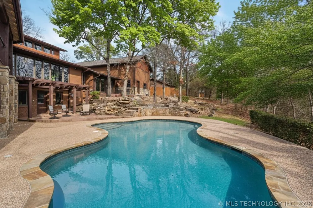 1808 Queens Way Fort Smith, AR 72908