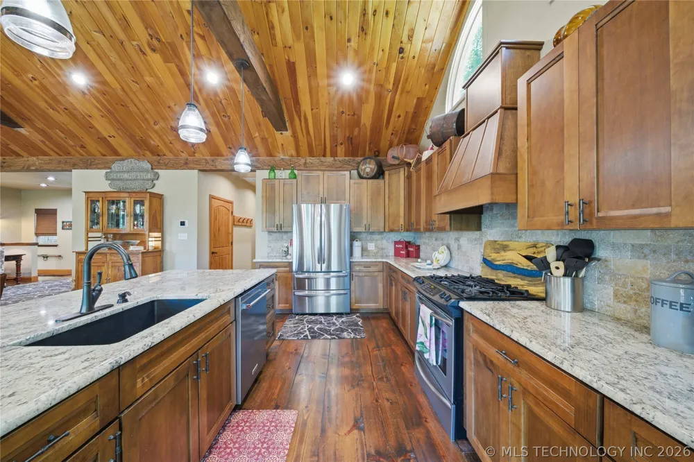 33689 Spruce Grouse Lane Afton, OK 74331