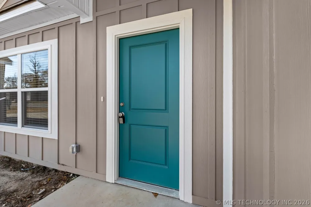 880 Snyder Springs Loop Watts, OK 74964