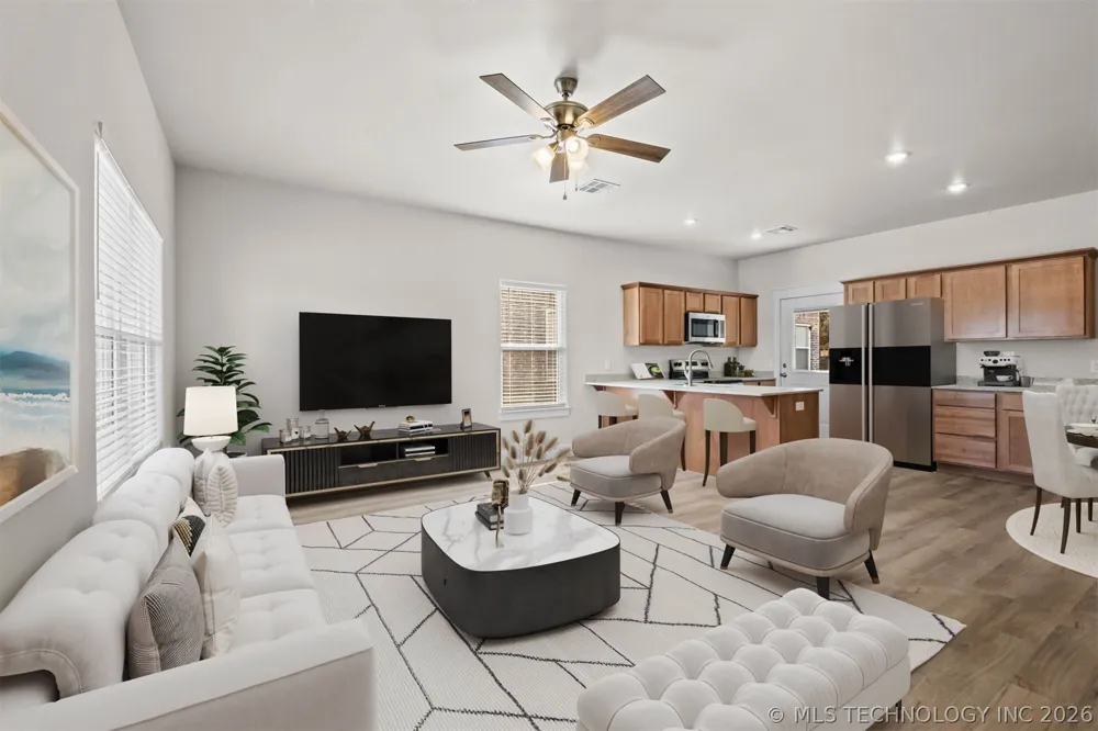 880 Snyder Springs Loop Watts, OK 74964