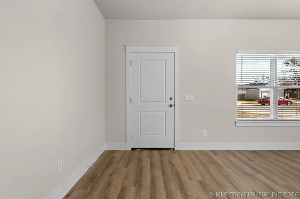 880 Snyder Springs Loop Watts, OK 74964