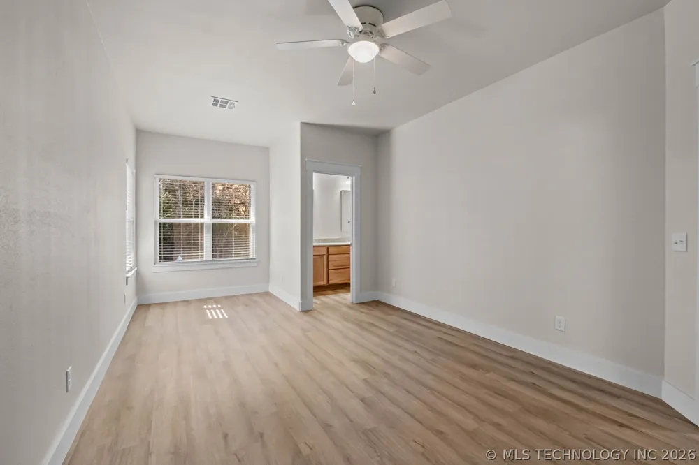 880 Snyder Springs Loop Watts, OK 74964
