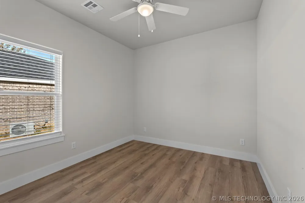 880 Snyder Springs Loop Watts, OK 74964