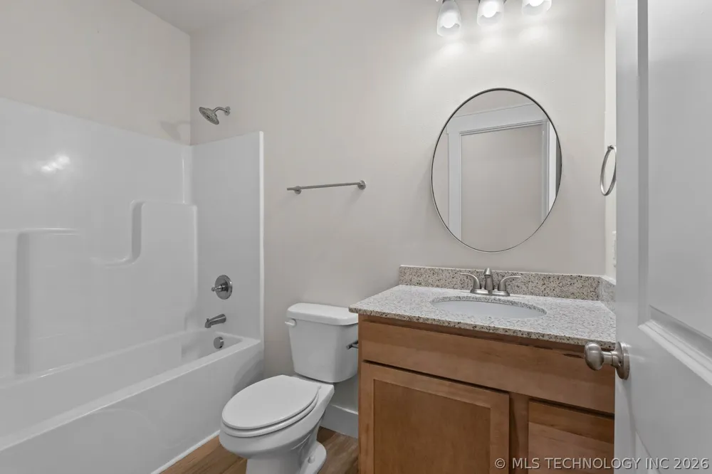 880 Snyder Springs Loop Watts, OK 74964