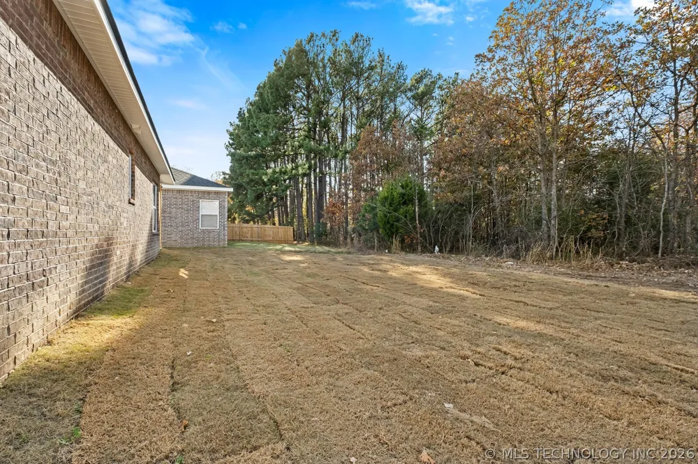 880 Snyder Springs Loop Watts, OK 74964