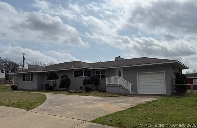 308 E South McAlester, OK 74501