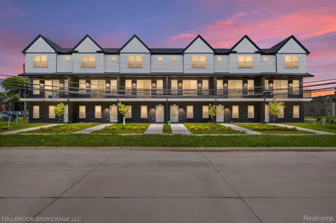 317 E. Irving