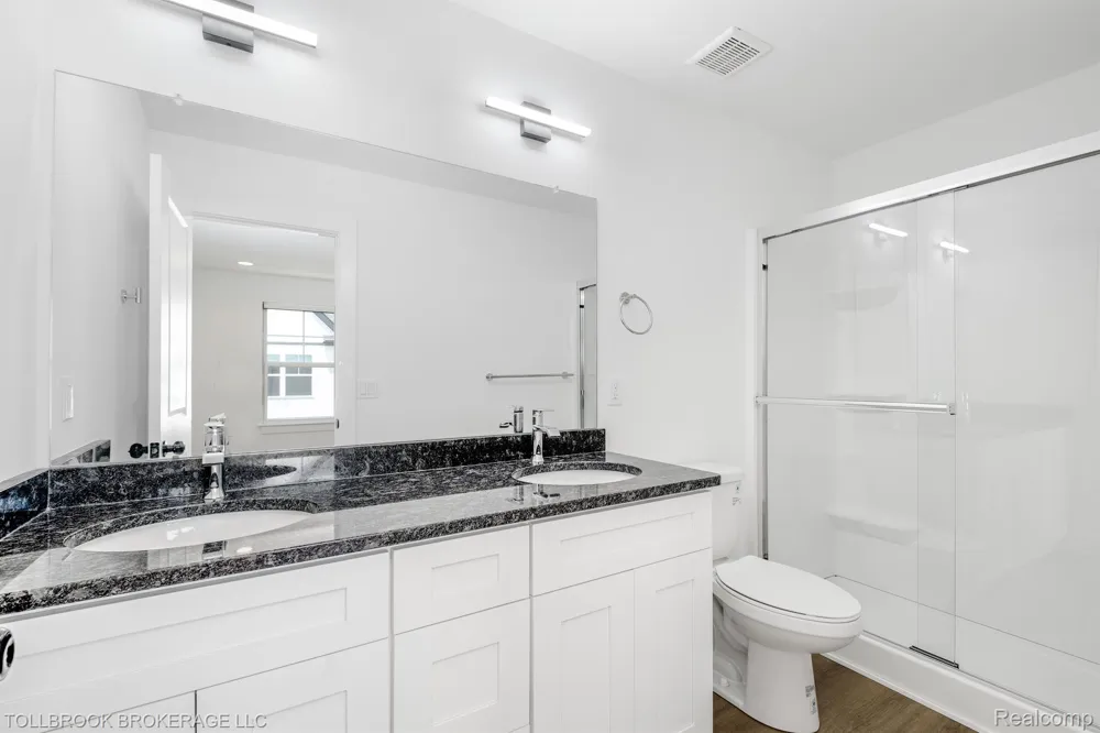 317 E. Irving Madison Heights City, MI 48084