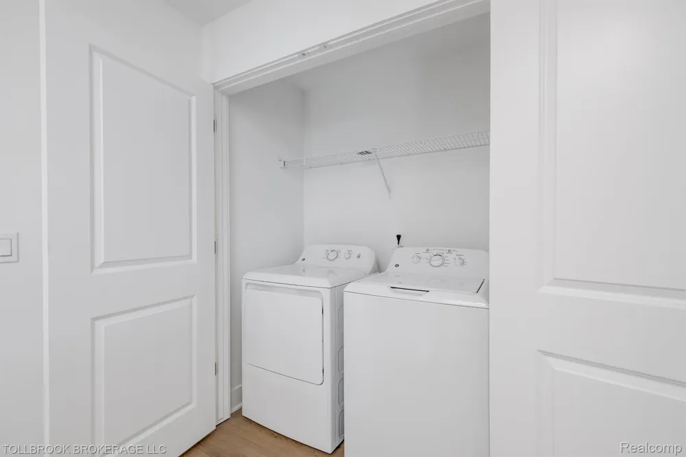 317 E. Irving Madison Heights City, MI 48084