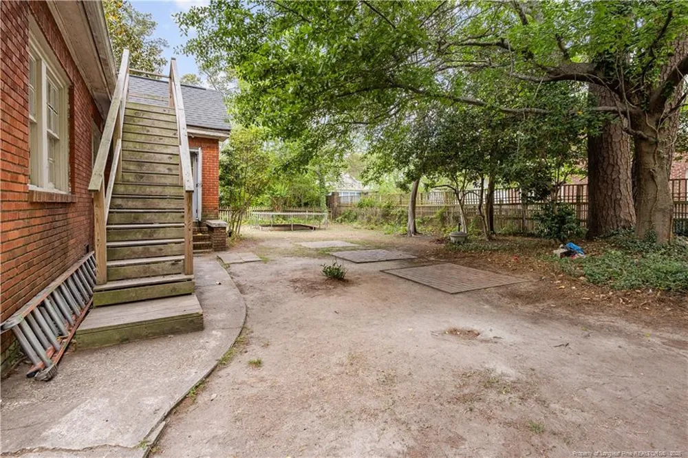 209 E 18th Street Lumberton, NC 28358
