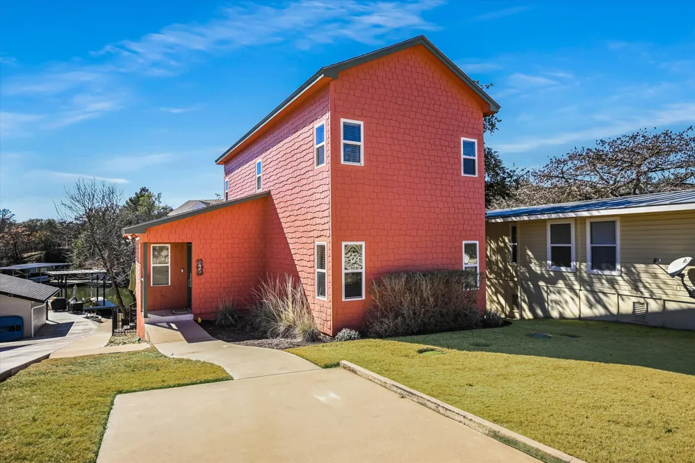 316 Mountain View Sunrise Beach, TX 78643