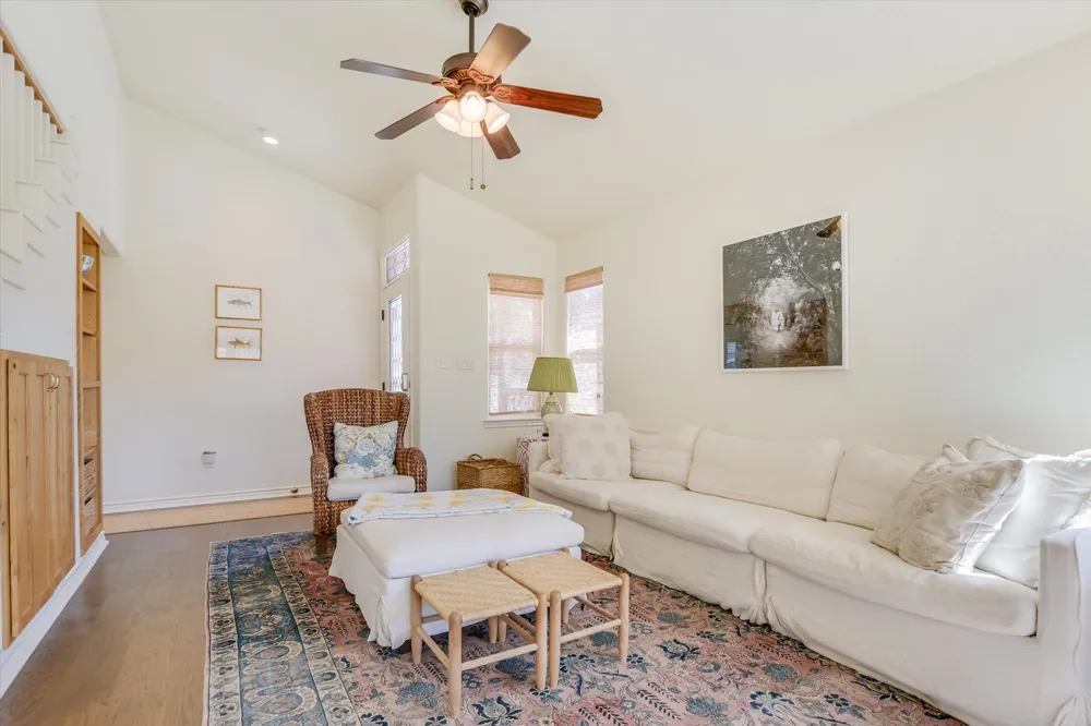 316 Mountain View Sunrise Beach, TX 78643