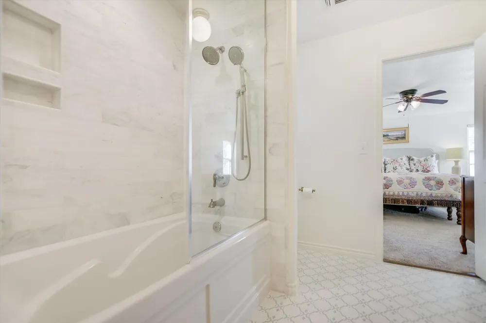 316 Mountain View Sunrise Beach, TX 78643