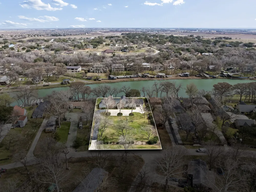 2319 Terminal Loop Road McQueeney, TX 78123