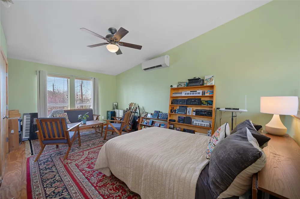 5114 Caswell Avenue Austin, TX 78751
