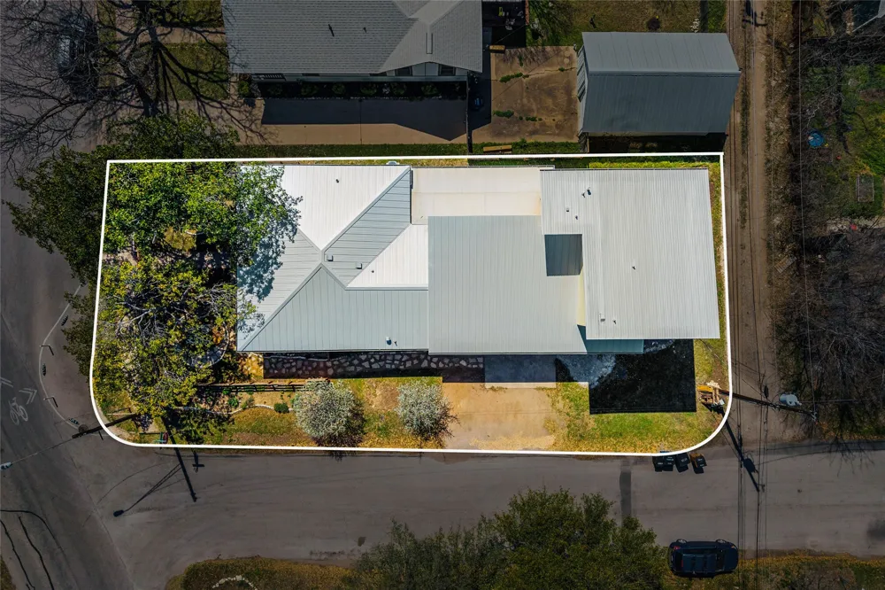 5114 Caswell Avenue Austin, TX 78751