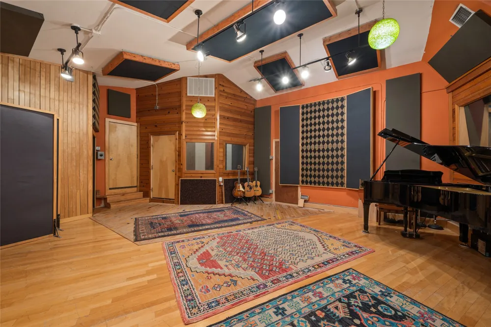 5114 Caswell Avenue Austin, TX 78751