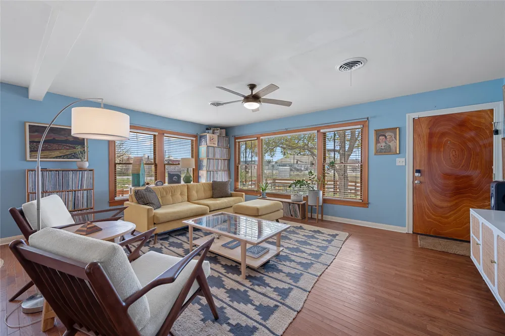 5114 Caswell Avenue Austin, TX 78751
