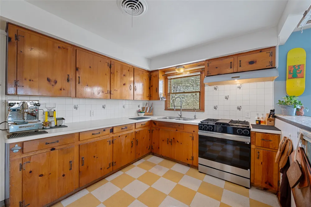 5114 Caswell Avenue Austin, TX 78751