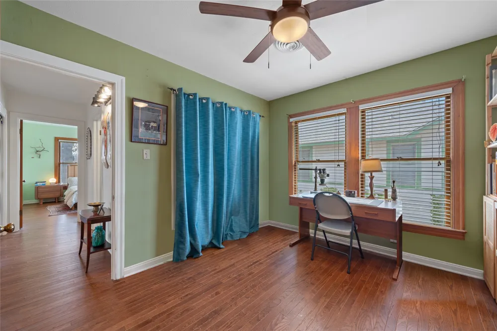 5114 Caswell Avenue Austin, TX 78751