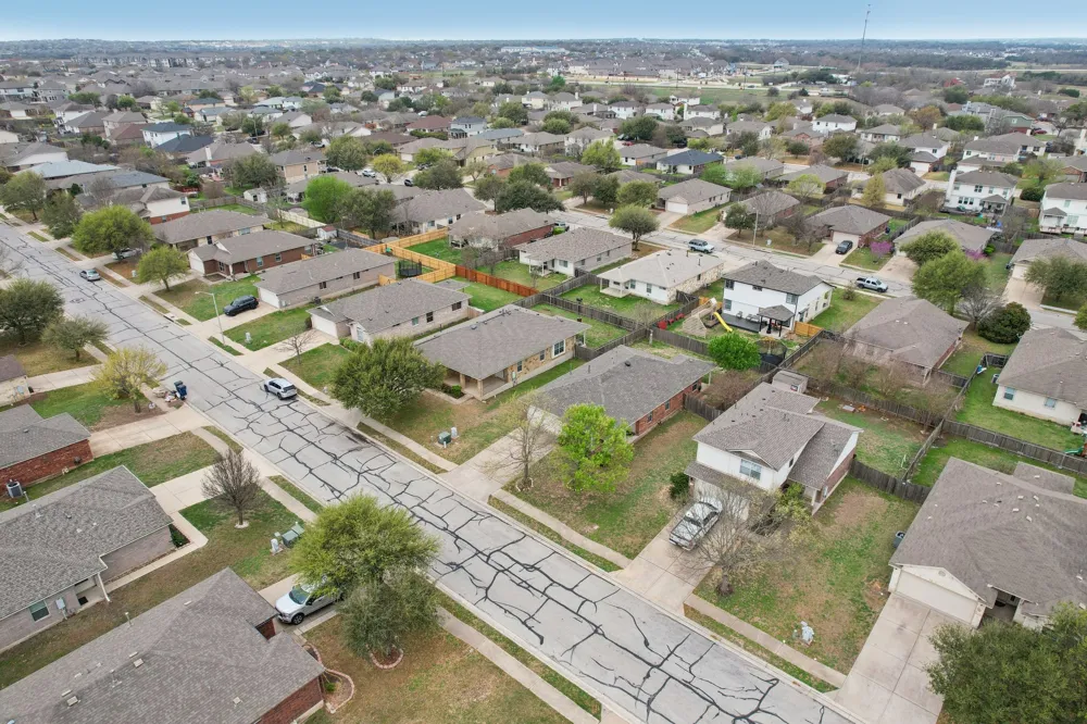 1115 Whitley Drive Leander, TX 78641