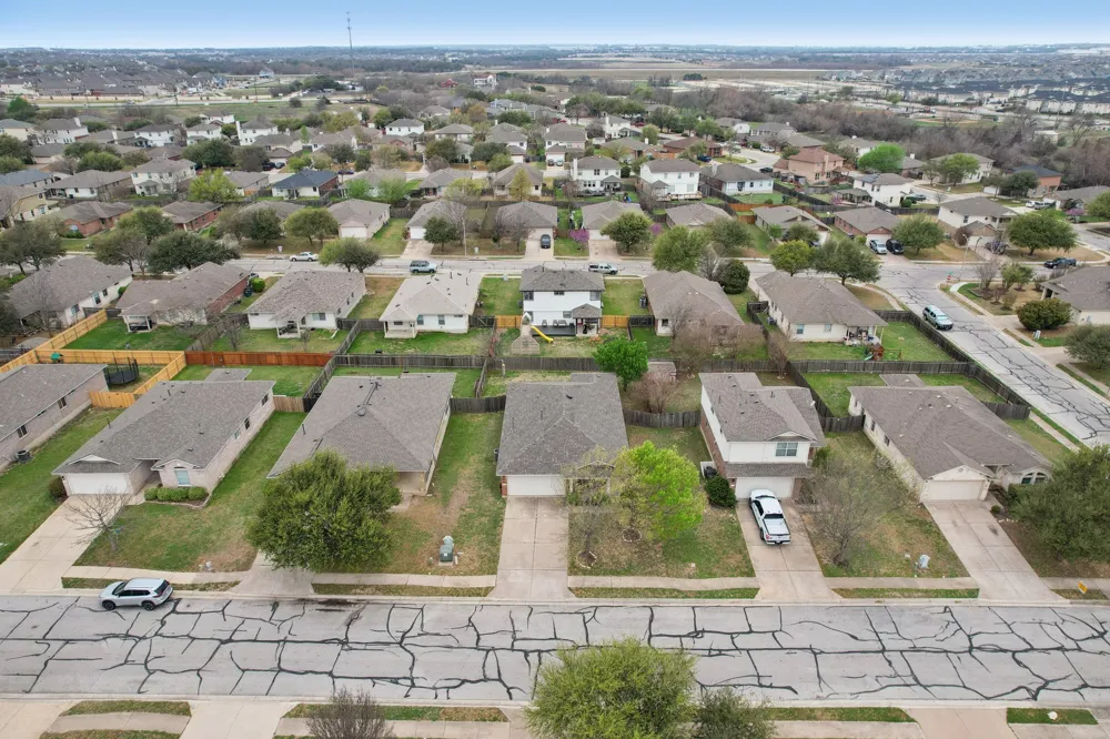 1115 Whitley Drive Leander, TX 78641