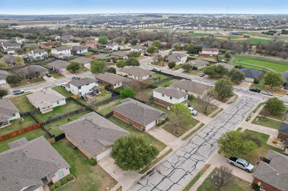 1115 Whitley Drive Leander, TX 78641