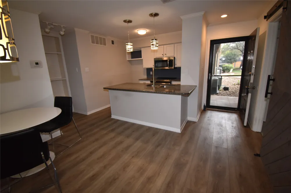 8888 Tallwood Drive #2109 Austin, TX 78759