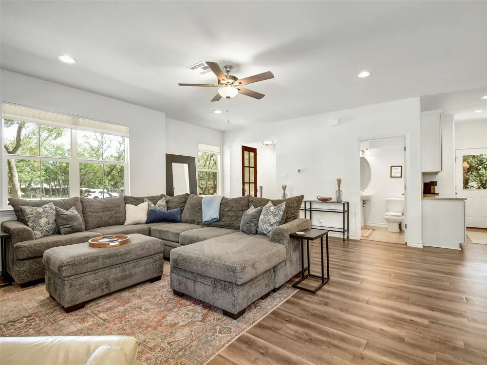 660 Mockingbird Drive Canyon Lake, TX 78133