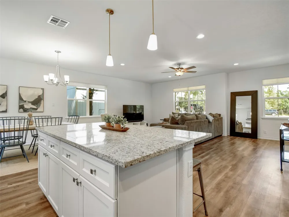 660 Mockingbird Drive Canyon Lake, TX 78133
