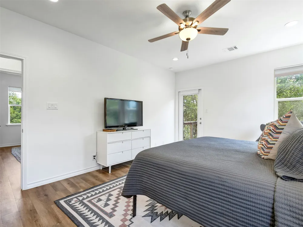 660 Mockingbird Drive Canyon Lake, TX 78133
